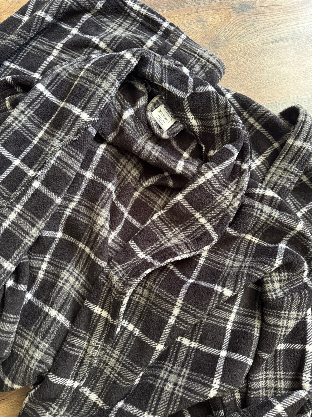 Sonoma Men’s Black & White Plaid Bathrobe Size 2XLT/3XLT with Fleece Tie